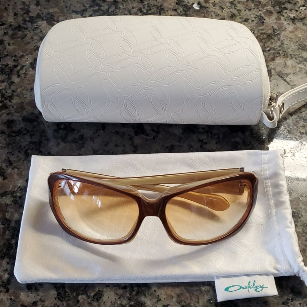 Womens Oakley
